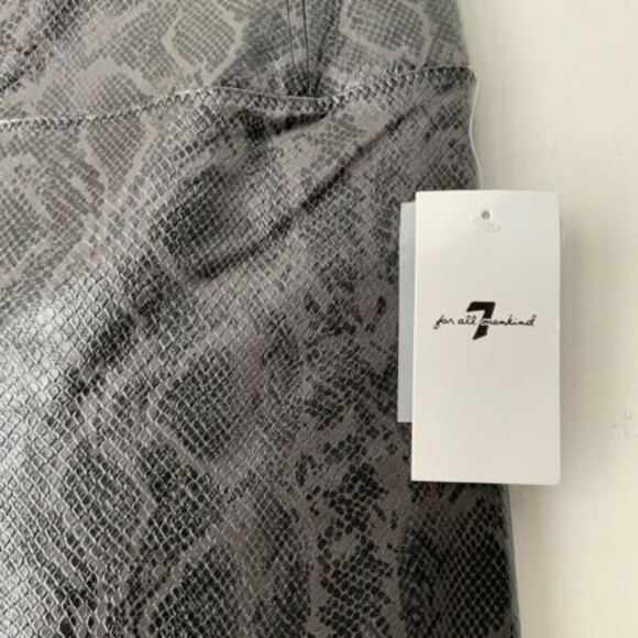 7 For All Mankind Snake Print Coated Pull-on Pants M - Picture 4 of 8